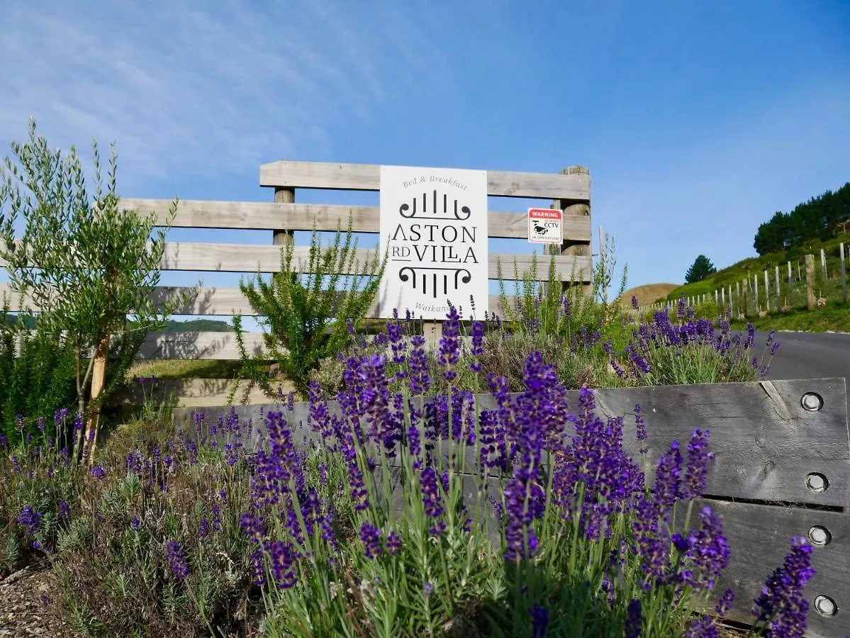 Aston Road Villa Bed & Breakfast Waikanae New Zealand