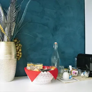 Dea Tiburtina Guest house Rome